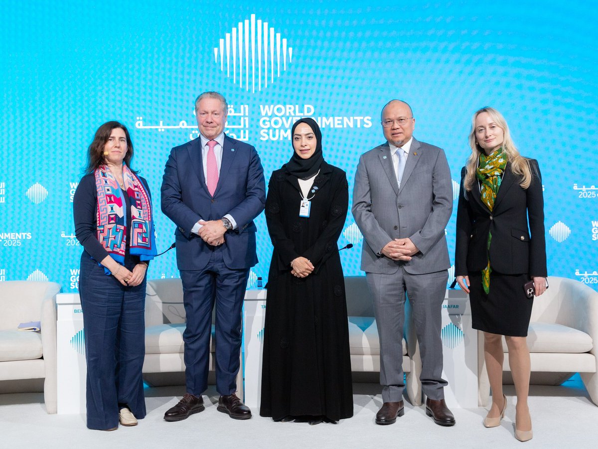 Seth Berkley (@drsethberkley) on Twitter photo Had a good panel at the #WorldGovSummit where we discussed Innovative strategies for universal health coverage & reducing health inequalities. I focused on messages from <a href="/TheLancet/">The Lancet</a> #Globalhealth2050 as well as the need to focus on prevention & pandemic preparedness Had a good panel at the #WorldGovSummit where we discussed Innovative strategies for universal health coverage & reducing health inequalities. I focused on messages from <a href="/TheLancet/">The Lancet</a> #Globalhealth2050 as well as the need to focus on prevention & pandemic preparedness