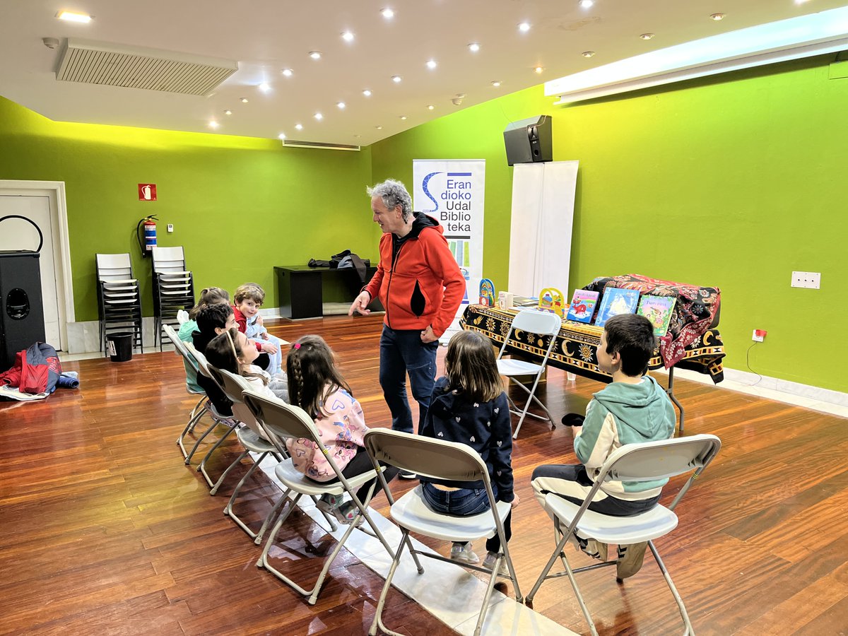 Umeen irakurketa tailerra Astrabuduan Alberto Bargosekin👏