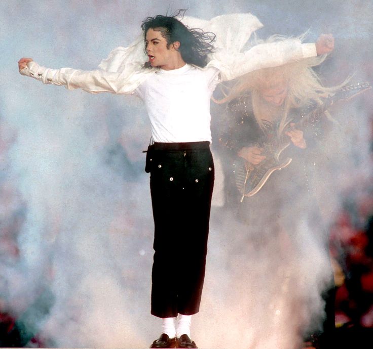 Kendrick Lamar did NOT break Michael Jackson’s Super Bowl record. MJ’s 1993 halftime show had 133.4M U.S. viewers &amp; 1.3B worldwide, still the most-watched EVER. Stop the lies. You can’t rewrite history. The King is untouchable. 👑🔥 #MichaelJackson #SuperBowl
