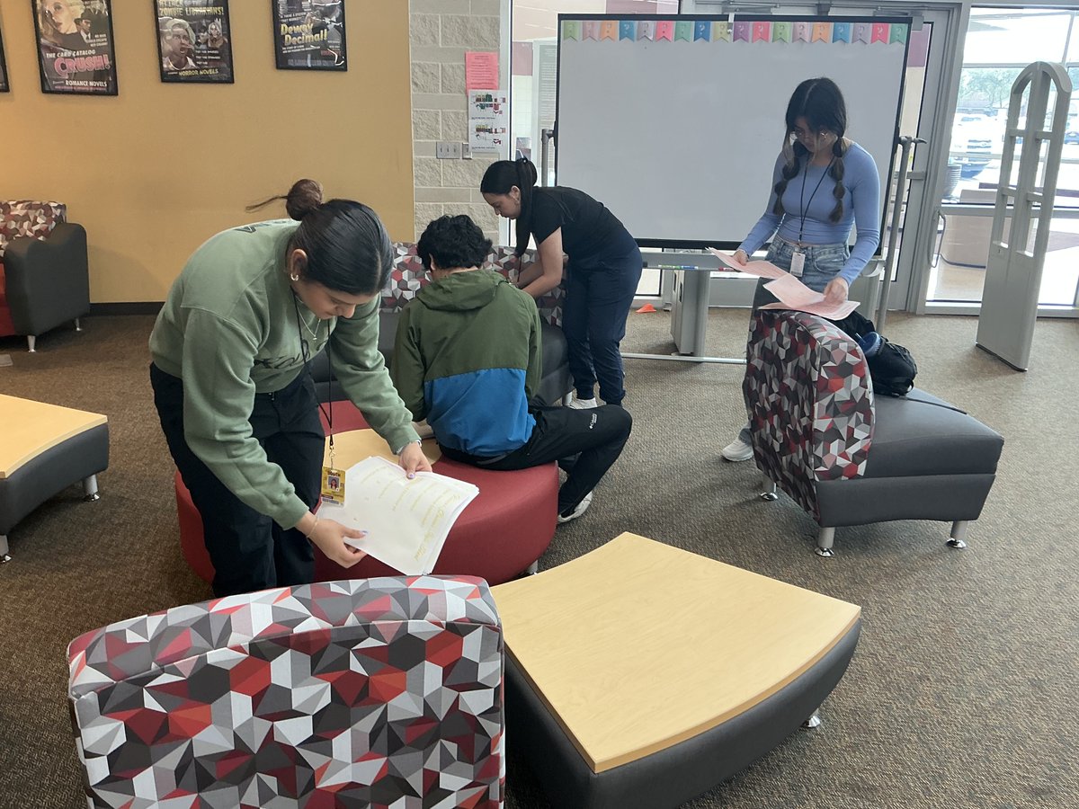 tatsch_k's tweet image. Thank you, Youth Leaders from Grace Church for workshopping with DPHS Youth for Christ this morning! #haveyouprayedtoday #dphs #deerparkisd #youthforchrist