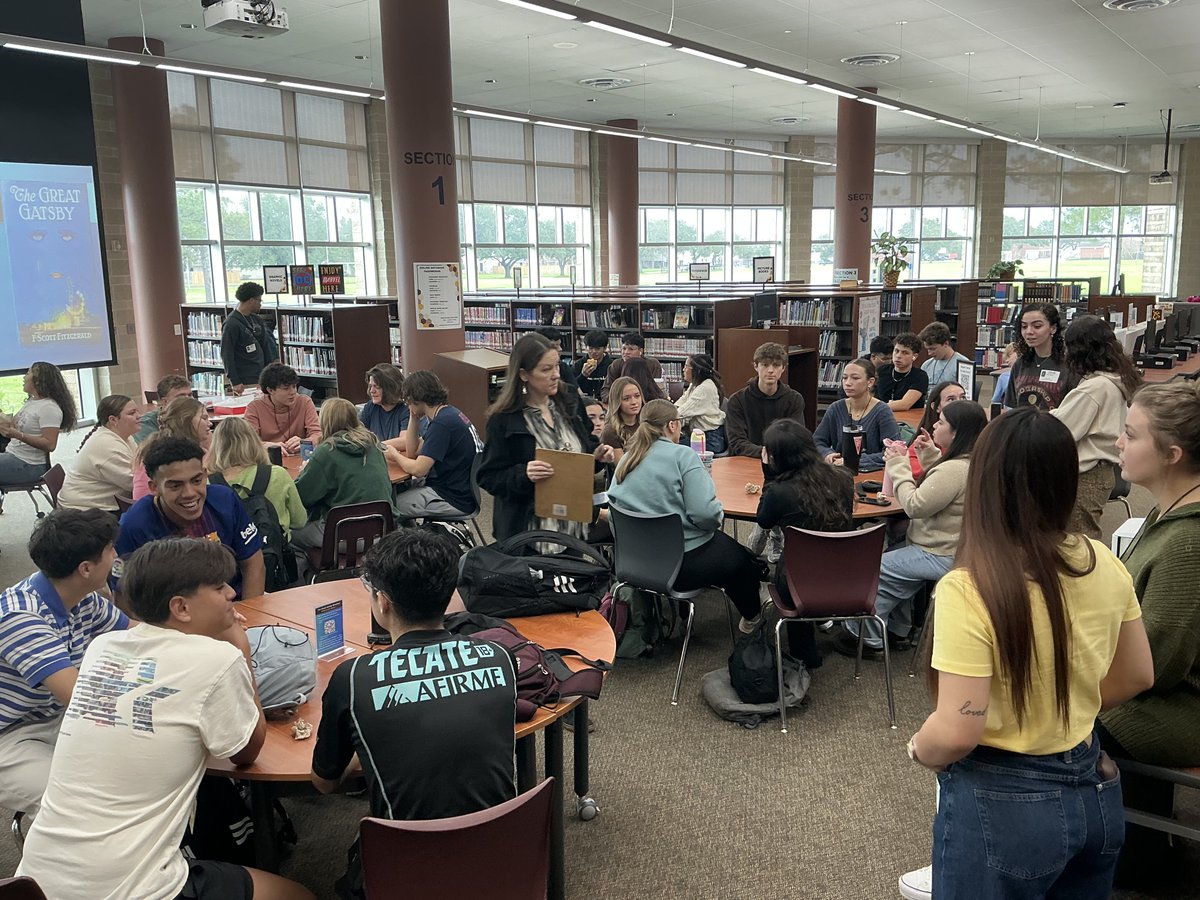 tatsch_k's tweet image. Thank you, Youth Leaders from Grace Church for workshopping with DPHS Youth for Christ this morning! #haveyouprayedtoday #dphs #deerparkisd #youthforchrist