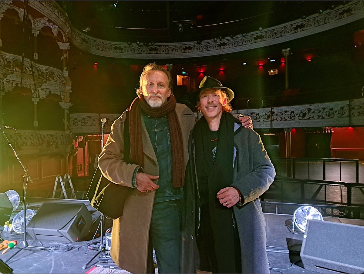 MrPaulSimpson1's tweet image. Friends reunited. Ricky Maymi and I at Dublin's Olympia Theatre earlier today. Last time I walked this stage was 27 (count em') years ago, when I was supporting Echo and the Bunnymen on their Evergreen comeback tour. Really looking forward to the BJM show tonight.