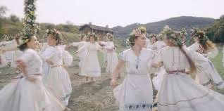 BethHunt94's tweet photo. Inspired by the May Queen dance scene in Midsommar 🌼🌞 https://t.co/xMN4PZS9RD