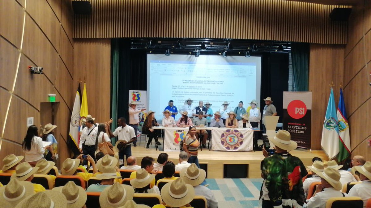 sunetcolofc's tweet photo. #AEstaHora se lleva con éxito la XII Asamblea Nacional de Delegados de @sunetcolofc con las asistencia de más de 200 asambleístas en la ciudad de Cali. #SunetSeMoviliza. https://t.co/4tOVJT1O3h