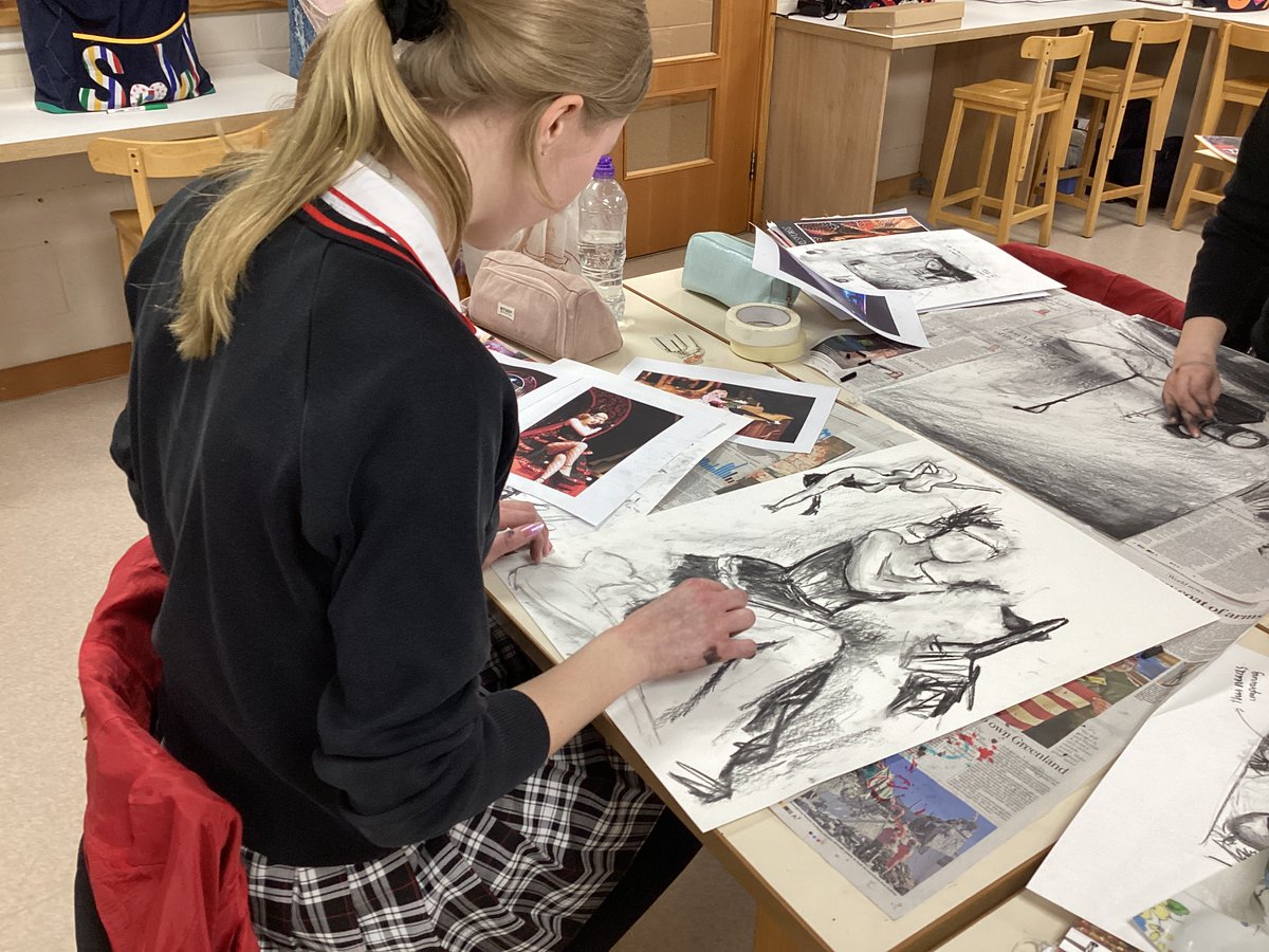 PipersSenior's tweet image. Students also developed their charcoal skills, creating a piece inspired by their chosen exam theme. #PipersTextiles #PipersYear11 #PipersInspire
