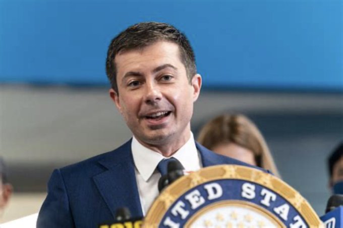 WesternLensman's tweet image. Mitch McConnell voted for 3 of the 4.