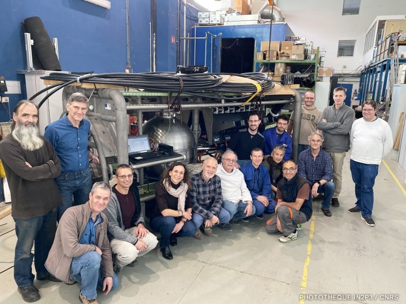 <a href="/CNRS_IN2P3/">CNRS Nucléaire & Particules</a> <a href="/km3net/">KM3NeT Neutrino</a> <a href="/CNRS/">CNRS 🌍</a> <a href="/APC_Laboratory/">Laboratoire Astroparticule & Cosmologie</a> <a href="/LPC_CAEN/">Laboratoire de Physique Corpusculaire de Caen</a> <a href="/_nikhef/">National Institute for Subatomic Physics Nikhef</a> <a href="/INFN_/">INFN</a> <a href="/CNRS_dr12/">CNRS Provence et Corse</a> Félicitations aux femmes et aux hommes de tous les laboratoires, français et étrangers, qui ont oeuvré pour la détection du neutrino à  ultra-haute énergie.
<a href="/CNRS_IN2P3/">CNRS Nucléaire & Particules</a>  @cnrs <a href="/km3net/">KM3NeT Neutrino</a>