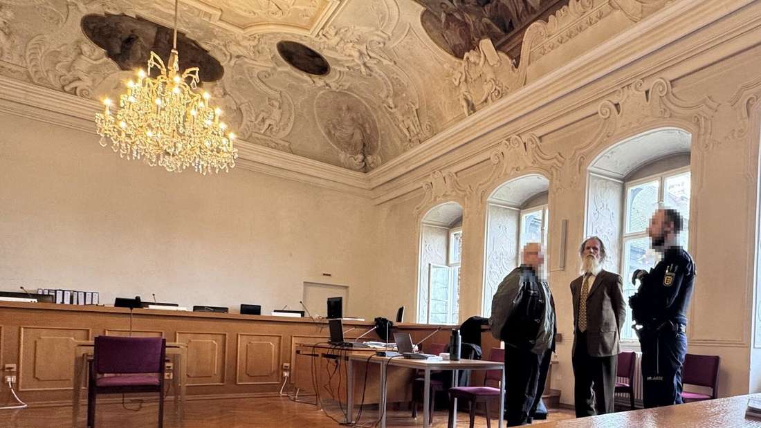 🧑‍⚖️ Am zweiten Verhandlungstag zeigt ein Schusswaffenexperte des LKA auf, wie einfach und schnell sich Dekowaffen zu scharfen Waffen umrüsten lassen.
➡️ow.ly/mfQU50UYK8F