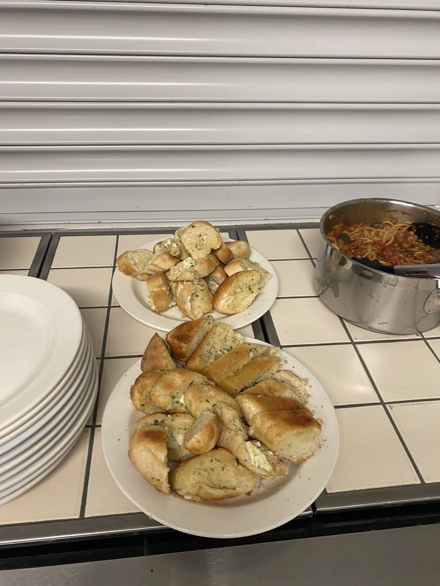 @Jan_Lowrynhs (@jannewlands) on Twitter photo Community veggie & meat Bolognaise todays choice for Lunch on Isherwood Ward. Empty plates all round <a href="/GMMH_NHS/">Greater Manchester Mental Health</a> <a href="/LisaS823024566/">Lisa S</a> <a href="/LaurenORPW/">Lauren Owen</a> <a href="/Amy_Lowry_/">Amylowry💙</a> #CommunityEngagement #MentalHealthMatters Community veggie & meat Bolognaise todays choice for Lunch on Isherwood Ward. Empty plates all round <a href="/GMMH_NHS/">Greater Manchester Mental Health</a> <a href="/LisaS823024566/">Lisa S</a> <a href="/LaurenORPW/">Lauren Owen</a> <a href="/Amy_Lowry_/">Amylowry💙</a> #CommunityEngagement #MentalHealthMatters