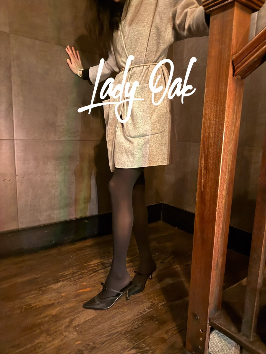 昏昏暗暗小酒馆，醉眼迷人无内丝！