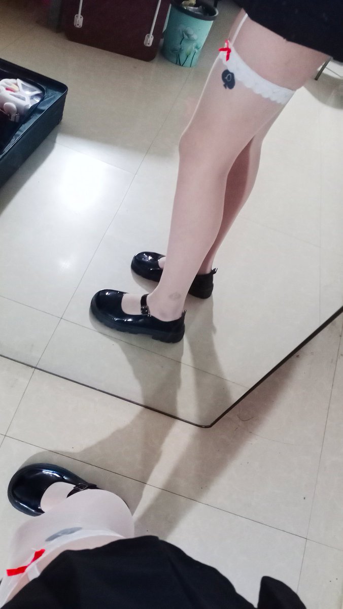 曦月爱吃吃棒棒糖 tweet media