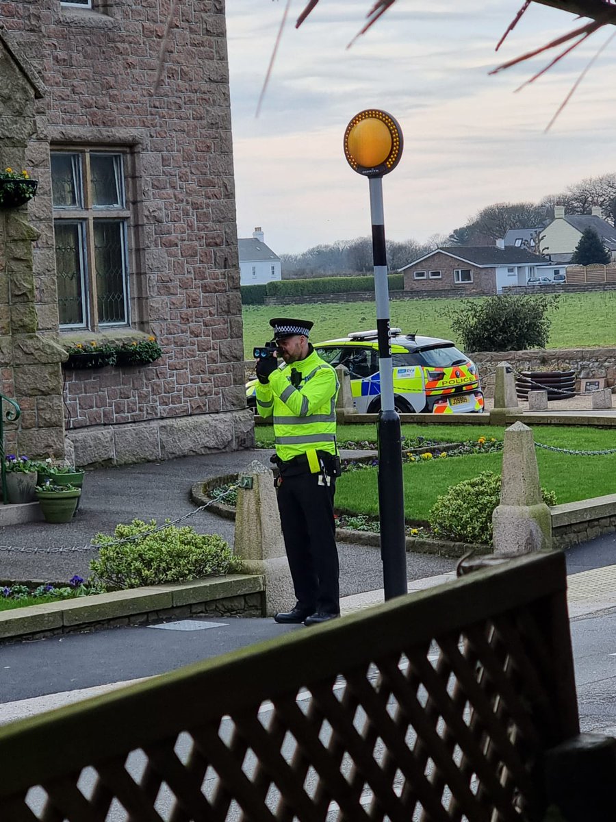 St John's Community Police Officer tweet media