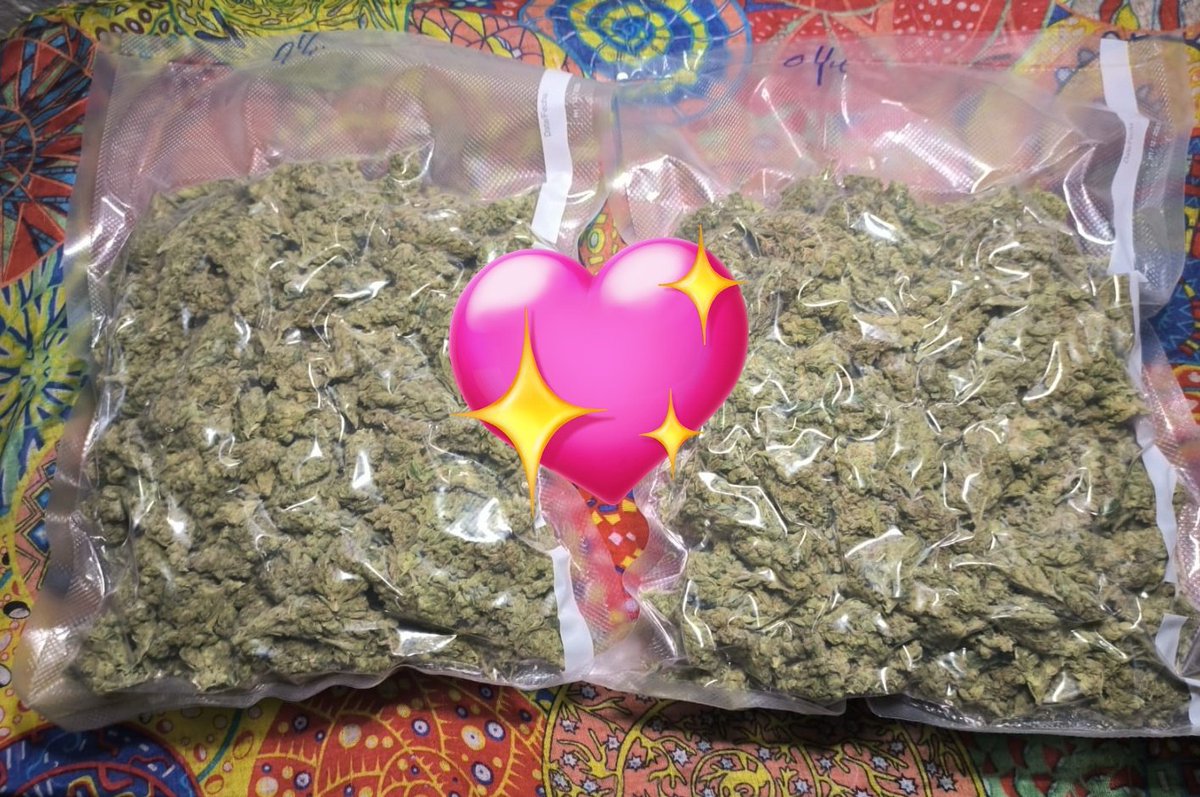 BaretoStoreGdl's tweet photo. Promopareja 2 x 1 en todas las libras+envío incluído🚗 para celebrar el mes del amor ♥️ 😍

*2 Libras Regular $4000🤑
*2 Libras Premium $5000🌿
*2 Libras OG Kush  $7000🔥
*2 Libras Amnesia Haze $8000💲

Pregunta sin compromiso x whatsapp 3318404532📞
Entregas en toda la ZMG 👽 https://t.co/owhDmnO60S