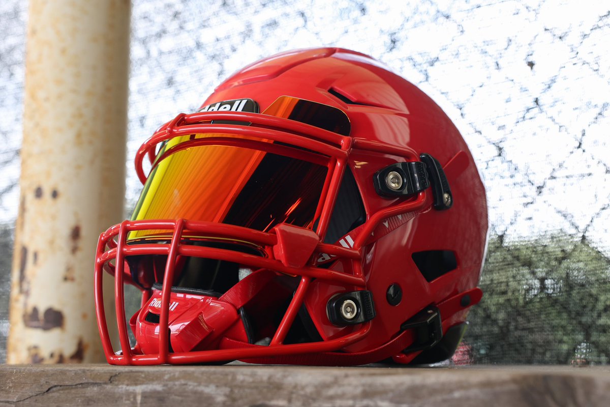 GreenGridiron's tweet photo. The new season calls for new gear! 🏈 For all team equipment or player gear, contact us at Green Gridiron to get your gear fast! 🏈

https://t.co/4HrKtSp2BL

#football #semipro #equipment https://t.co/a1tHMj5rY1