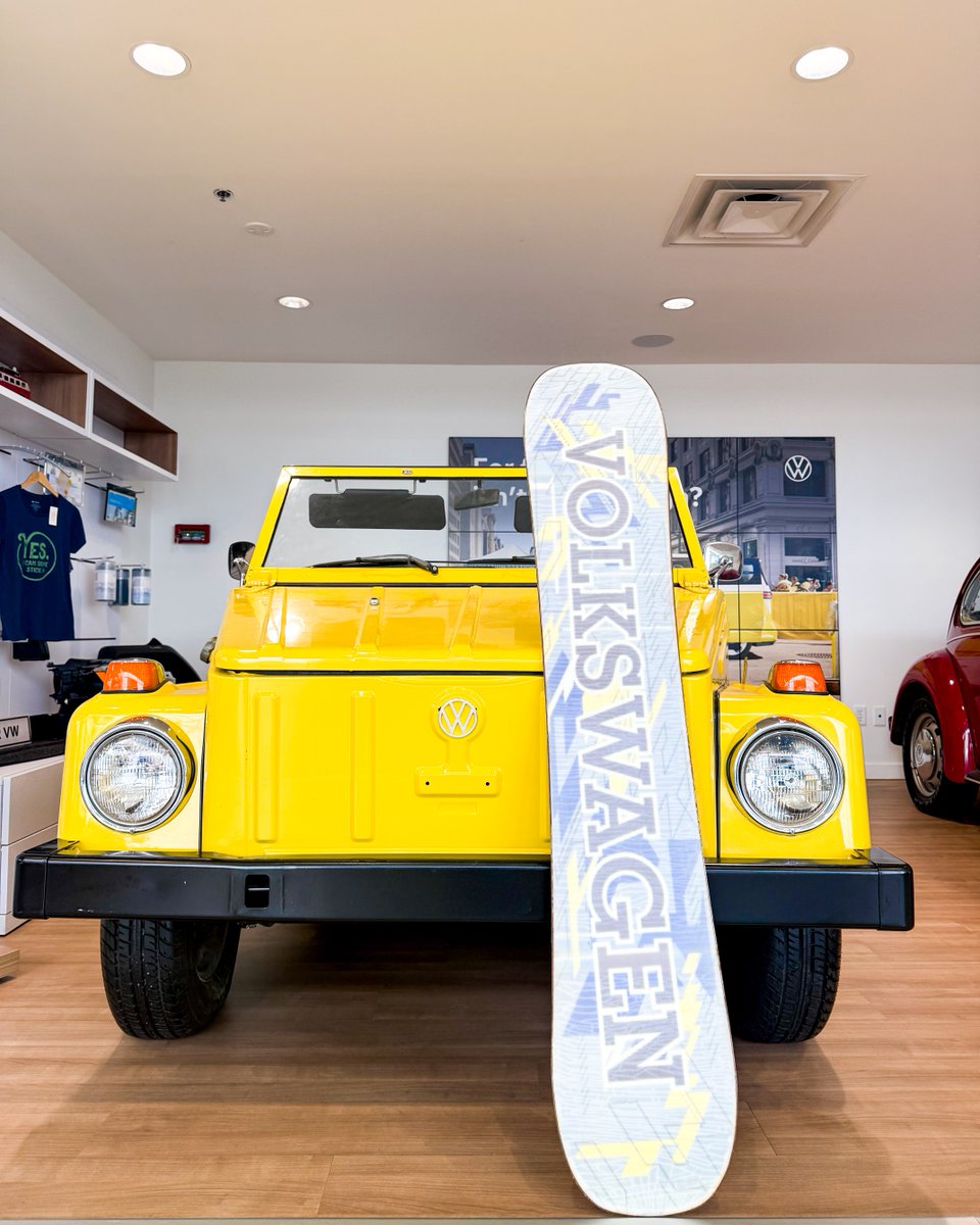 FowlerVW's tweet photo. From the streets to the slopes, VW keeps it cool ❄️🚗🏂 Who else is ready to ride? 🔥⛷️
#Fowler #FowlerAuto #Auto #Automotive #FowlerVW #VW #Snowboarding #VWShreds #SnowDayFun #ClassicCool #ShredTheGnar #WinterAdventures https://t.co/6lTf3FlxzM
