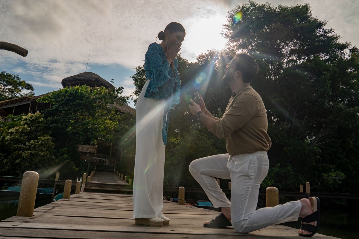 Golden Galapagos and La Selva Eco-Lodge, we understand that travel is not just about the destination—it’s about the moments that stay with us forever. 
That’s why we offer tailored romantic experiences designed to create lasting memories.