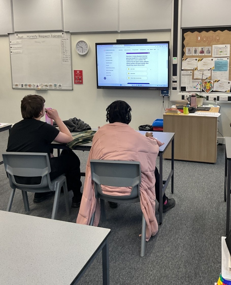 BowmanAcaCIT's tweet photo. 🌐🔒 Yesterday, students dove into the world of internet safety on #SaferInternetDay! Exploring the dangers and staying safe online through fun activities. Teaching and encouraging our students to keep their online spaces secure and positive! #OnlineSafetyAwareness 🖥️🔐 https://t.co/65hiTe3YRP