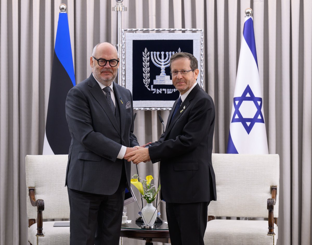 Alar Karis (@alarkaris) on Twitter photo Started my visit to Israel with meeting <a href="/IsraelPresident/">Office of the President of Israel</a> <a href="/Isaac_Herzog/">ืืฆืืง ืืจืฆืื Isaac Herzog</a>. Talked about bilateral relations, security situation in the region & conflict resolution. Lasting peace requires commitment from everyone. I call for urgent release of all the hostages! Started my visit to Israel with meeting <a href="/IsraelPresident/">Office of the President of Israel</a> <a href="/Isaac_Herzog/">ืืฆืืง ืืจืฆืื Isaac Herzog</a>. Talked about bilateral relations, security situation in the region & conflict resolution. Lasting peace requires commitment from everyone. I call for urgent release of all the hostages!