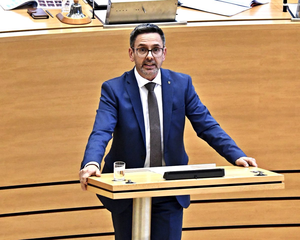 Sören Voigt (@soerenvoigt) on Twitter photo Neuer #Konsultationsmechanismus im <a href="/sax_lt/">Sächsischer Landtag</a> beschlossen! Eine Chance für breitere demokratische Debatten und intensivere Auseinandersetzung mit der Opposition. Der Mechanismus fördert Transparenz und Offenheit. Wir erweitern unseren Blick und diskutieren auch neue Themen. Neuer #Konsultationsmechanismus im <a href="/sax_lt/">Sächsischer Landtag</a> beschlossen! Eine Chance für breitere demokratische Debatten und intensivere Auseinandersetzung mit der Opposition. Der Mechanismus fördert Transparenz und Offenheit. Wir erweitern unseren Blick und diskutieren auch neue Themen.