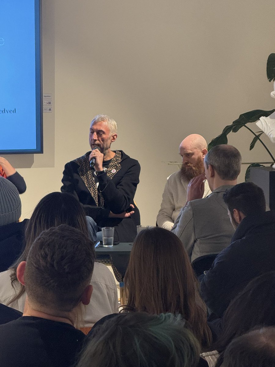 guilauzier's tweet image. Great discussions on #digitalart at @ArtverseParis in collaboration with @SuperRare during @nft_paris! TY to @johnkarp, @mondoir, @borgetsebastien, Natalie Stone, Benny Redbeard for sharing their vision on the future of art and technology. #Web3Art