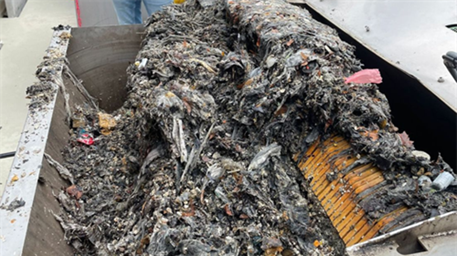 Het kabinet zet bij de aankomende herziening van de Europese Single-Use Plastics Richtlijn in op een verbod van vochtige doekjes die plastic bevatten. Daarmee reageert staatssecretaris Chris Jansen op een petitie van o.a. RIONED en de waterschappen.
h2owaternetwerk.nl/h2o-actueel/ka…