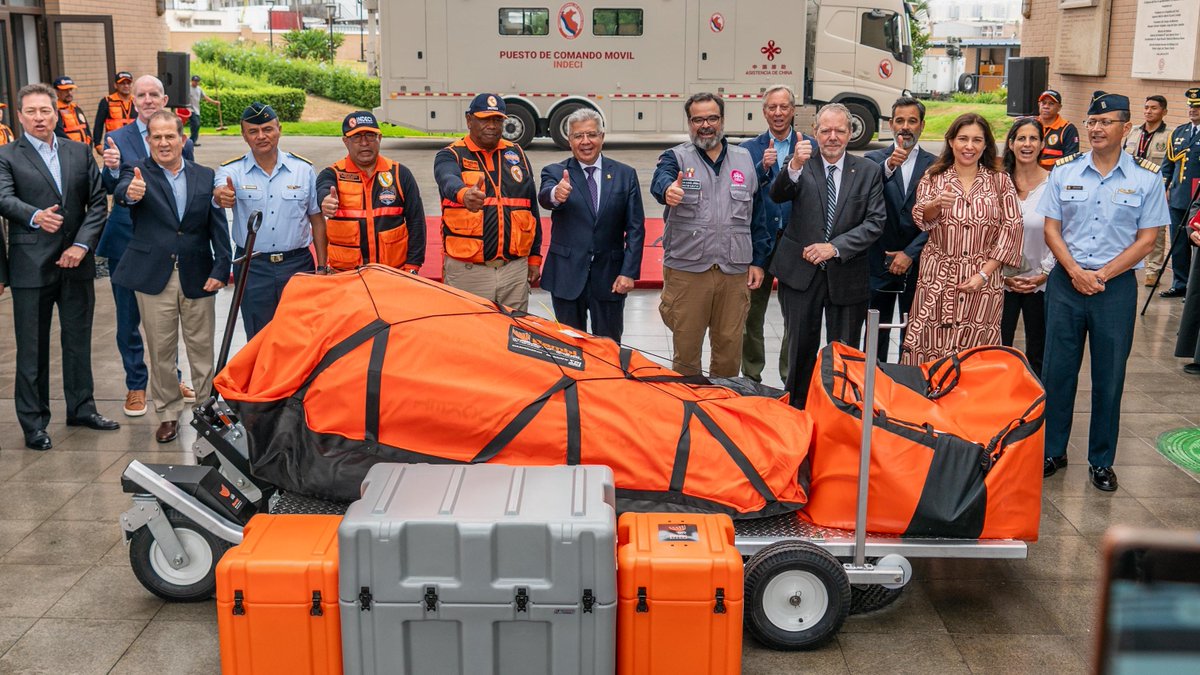 💪🇵🇪 Desde el Centro de Operación de Emergencia Nacional (COEN), el pasado viernes 7 de febrero, celebramos la entrega del helibalde Bambi Bucket a INDECI y las Fuerzas Armadas, una herramienta clave para combatir incendios de manera más eficiente.

<a href="/COENPeru/">COEN - INDECI</a> <a href="/indeciperu/">INDECI</a>