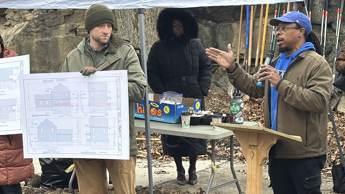 YoungstownNDC's tweet image. We broke ground on Phase 2 of our Bernard Street new construction—now Cliff View. Huge thanks to YNDC, The City of Youngstown, Councilman Julius Oliver, The Mahoning County Landbank, Premier Bank, and many more for making this possible. Stay tuned for updates.

#YNDC #CliffView