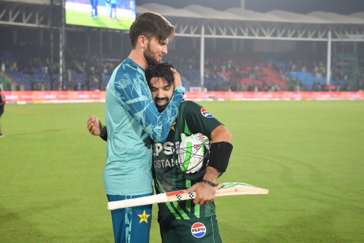 TheRealPCB's tweet photo. Unforgettable moments ✨

#3Nations1Trophy | #PAKvSA https://t.co/pyOZ5Q5iCY