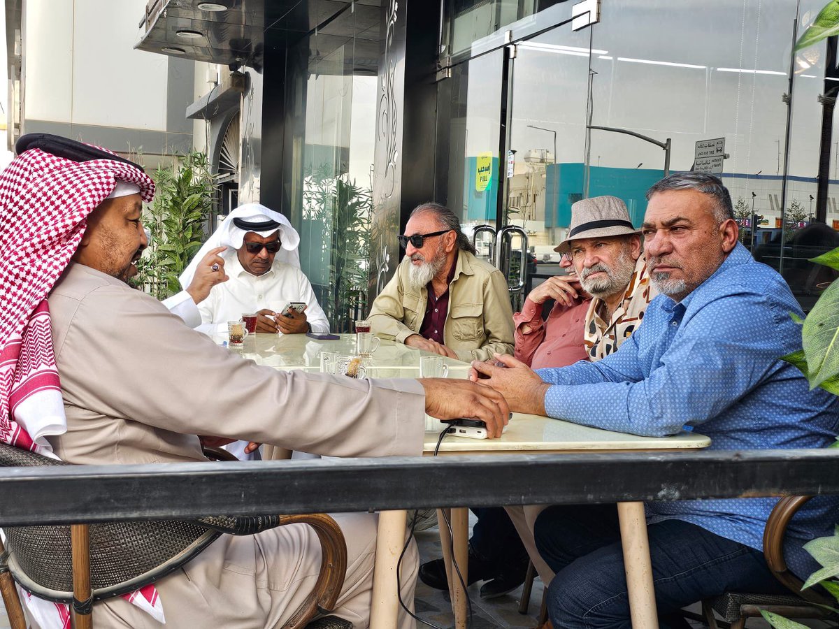 SaeedAlajel's tweet photo. #العراق
#العراق_بصورة_أوضح 
شرفني اليوم على وجبة الغداء في أحد مطاعم الرياض  الفنانين التشكيليين من دولة العراق @iraqmedianet الفنان العالمي هيثم حسن و
الفنان العالمي رضا فرحان والفنان العالمي نجم القيسي  والزملاء الأعزاء الدكتور خالد بخش والزميل قالط العنزي والزميل المصور بندر العصيمي