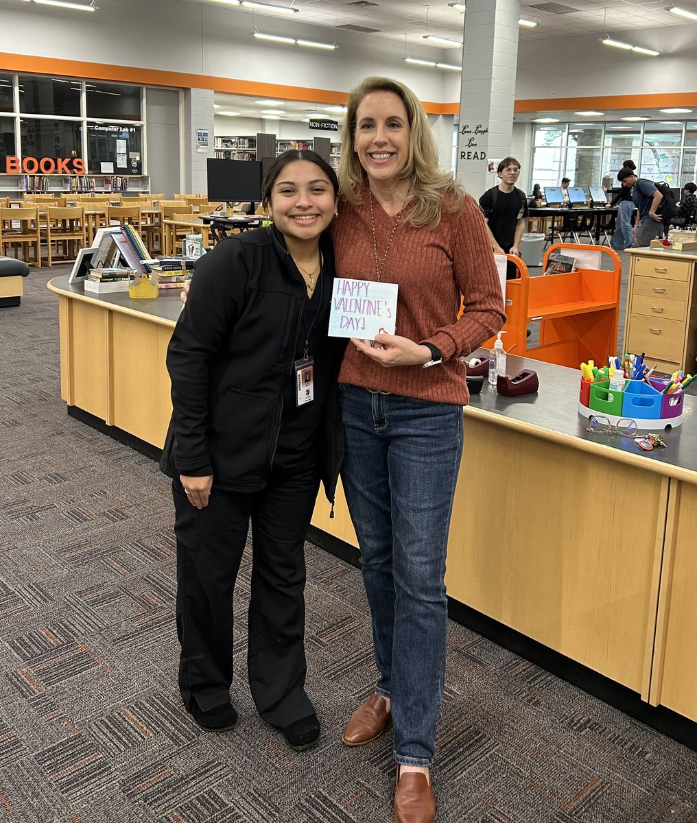 alvinjacketslib's tweet photo. Our NHS students have the biggest hearts! ❤️ Today, they surprised teachers with a sweet Valentine! We truly have the best students ever! #KindnessMatters #NHS #BestStudentsEver https://t.co/IBfzER0RMs