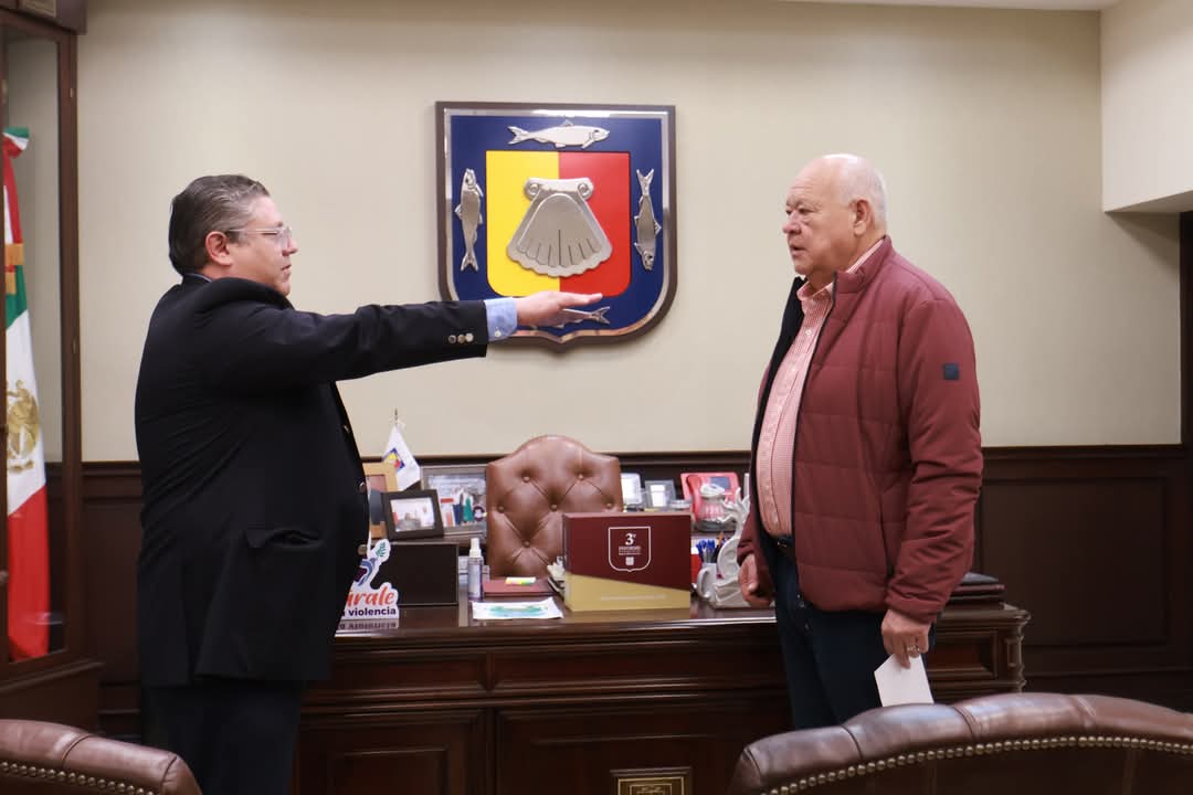 lapitahayabcs's tweet photo. Gobernador de BCS Profesor Víctor Manuel Castro Cosío,  toma protesta al Lic. Daniel Salvador Morales como Consejero de la Judicatura del  Tribunal Superior de Justicia del Estado,  asumirá sus nuevas funciones el próximo 16 de febrero. https://t.co/VrN5s0DA46
