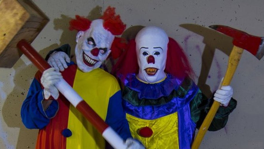 Yassix_yt's tweet photo. Les clowns tueurs c'était y'a 10 ans déjà... https://t.co/945AeI8wno