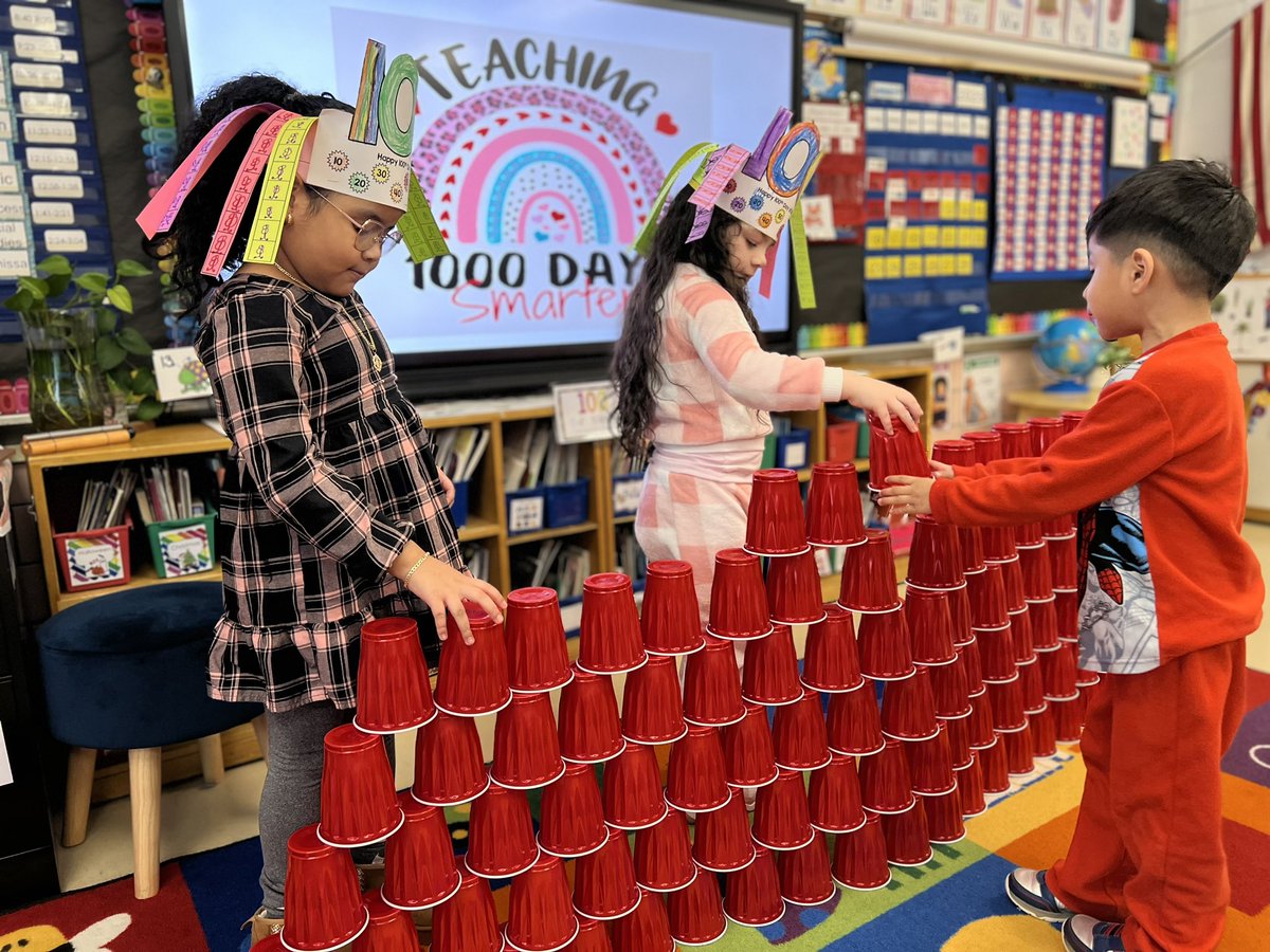 Ljohnsonkpsd's tweet photo. 🎉🎈 Happy 100 Days of Kindergarten! 🎈
We’ve grown so much in the first 100 days! @missbuttacavole @KeyportSchools https://t.co/3BvlNs7CFH