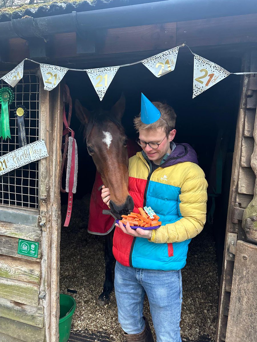 mytentoryours's tweet photo. Happy Birthday, Balthazar King 👑 

21 today. Still thriving 👊 https://t.co/E1oDFwGnsi