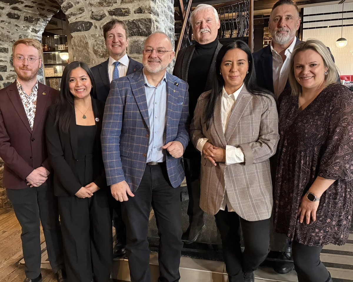 Ensemble pour Montréal! 

Première sortie médiatique avec ces formidables élu(e)s d’<a href="/EnsembleMtl/">Ensemble Montréal</a>! // First press conference with these amazing elected officials from <a href="/EnsembleMtl/">Ensemble Montréal</a>!