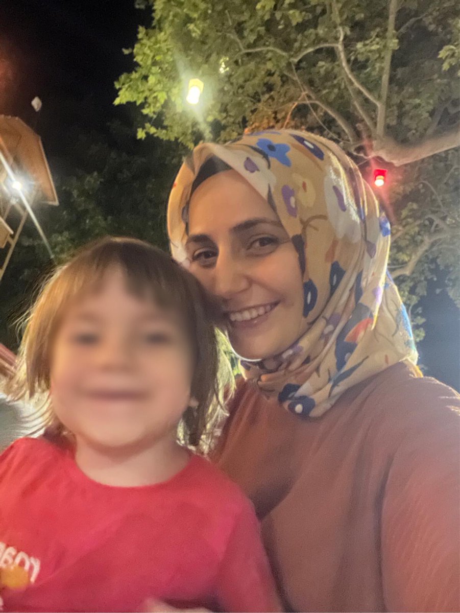 LÜTFEN ṢU TAG'A BİR EL ATSAK GÜZEL İNSANLAR...

ANNESİNDEN KOPARILAN BİR MASUM ÇOCUK DAHA

DMD hastası olan 3,5 yaşındaki Muaz Safa 1 AYDIR annesiz.
Muaz'ın annesi Mervane Albayrak,
1 ay önce Edirne’de tutuklandı. 

MUAZ ANNESİNE ANNESİ DE MUAZ'A KAVUṢSUN

MuazAnnesini Bekliyor