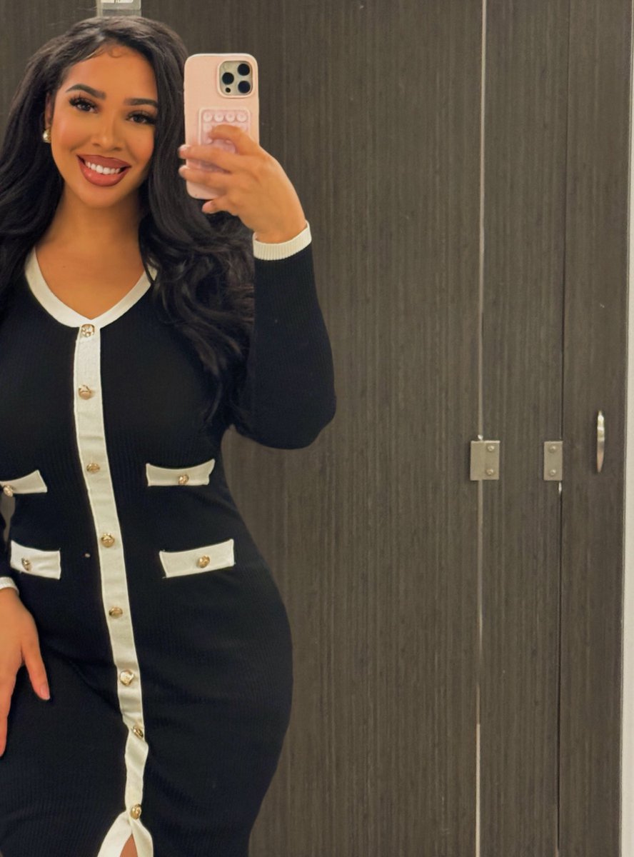 raenicolesims's tweet photo. Just another office look 🤍 https://t.co/MhbXy2xsbn