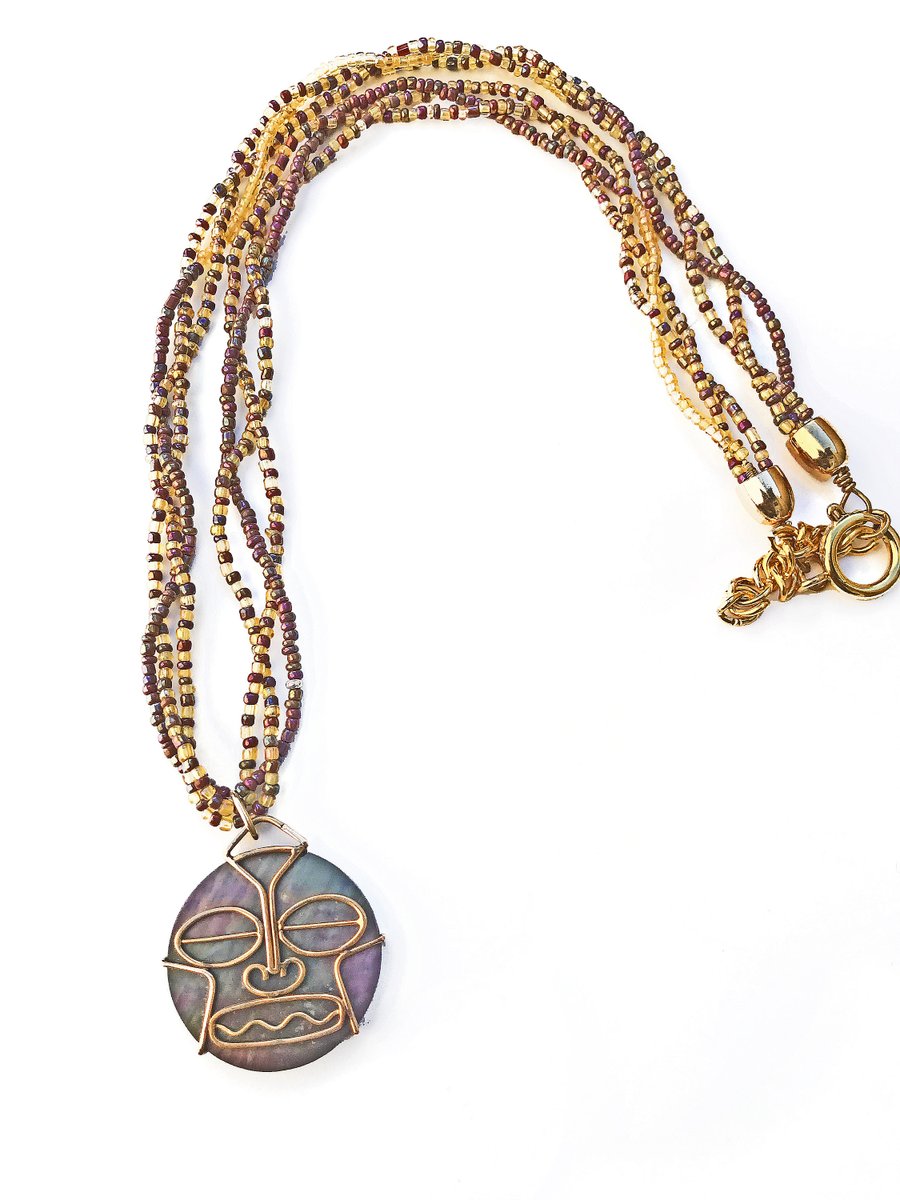 hvaradhan's tweet image. Three Strands Necklace, Boho Black Mother of Pearl Tribal Pendant, Seed Beads Chain, Multi Shaded Small Beads, Vintage Gold Wired Face Focal #ThreeStrands #SeedBeadNecklace 
$42.00
➤ etsy.com/listing/863800…