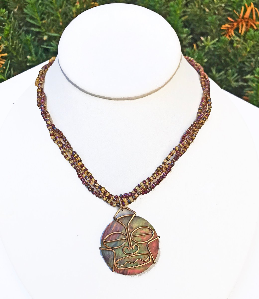 hvaradhan's tweet image. Three Strands Necklace, Boho Black Mother of Pearl Tribal Pendant, Seed Beads Chain, Multi Shaded Small Beads, Vintage Gold Wired Face Focal #ThreeStrands #SeedBeadNecklace 
$42.00
➤ etsy.com/listing/863800…