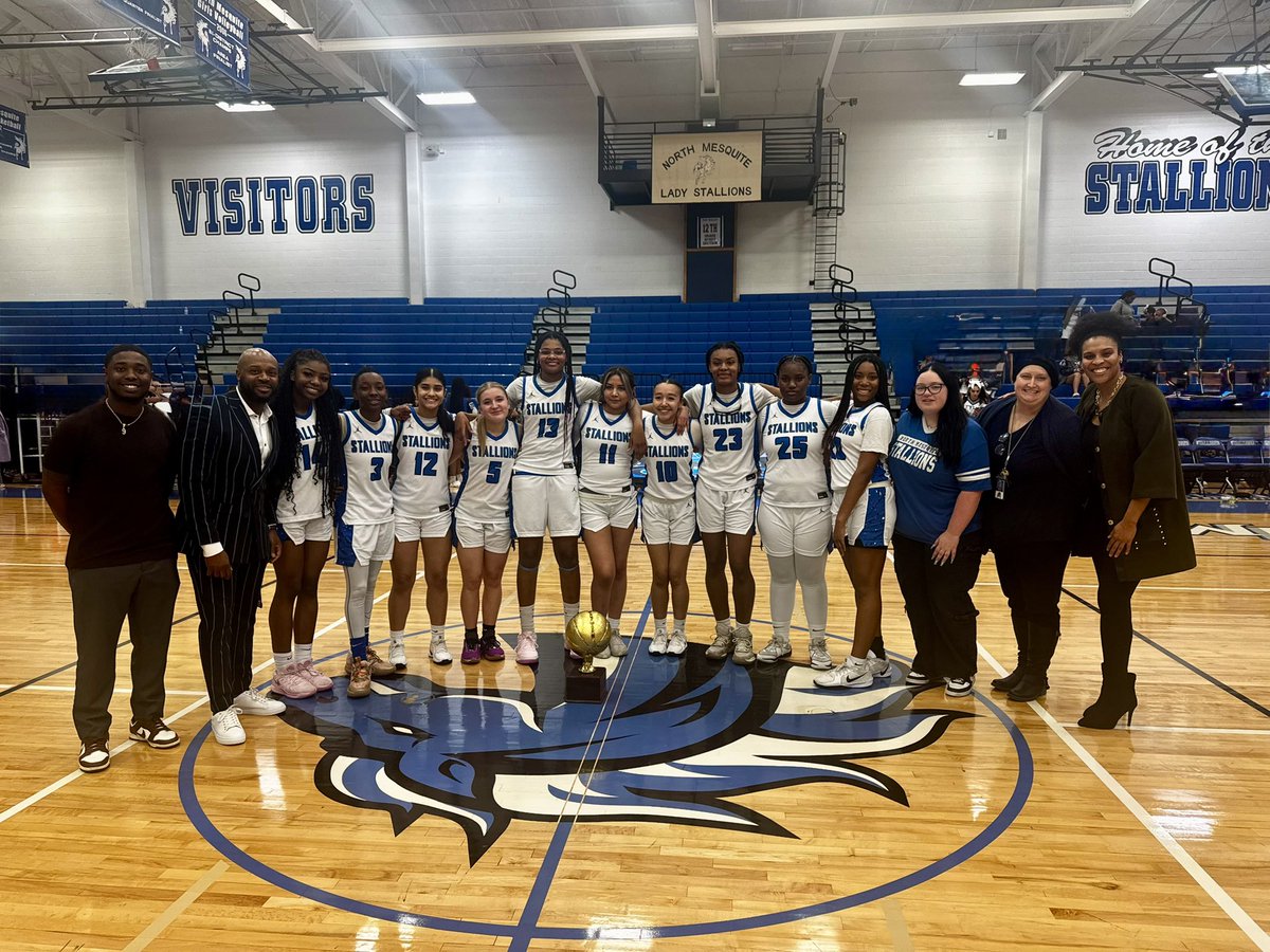 CoachMBaxter's tweet photo. Monday Night your Lady Stallions defeated Dallas Sunset 63-28 in the UIL Bi-District Playoffs. #GoldBallSeason #NorthSide #LadyStallions🏀 @ladystallionbb @mesquiteisdATH @NorthMesquiteHS https://t.co/BGw0UmtXtu