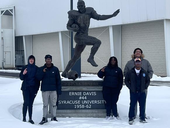 Mello_Yellow66's tweet image. I had a great tour at @CuseFootball I can't wait for the camp in the spring