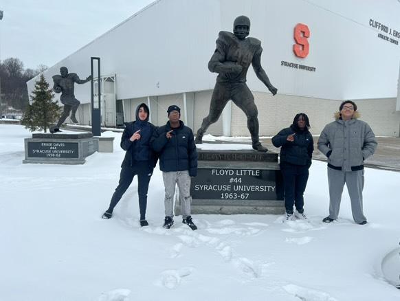 Mello_Yellow66's tweet image. I had a great tour at @CuseFootball I can't wait for the camp in the spring