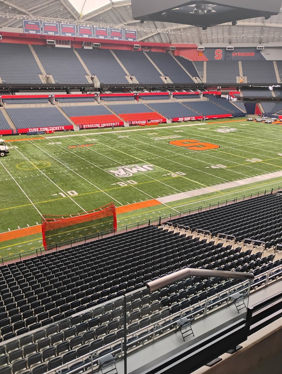Mello_Yellow66's tweet image. I had a great tour at @CuseFootball I can't wait for the camp in the spring