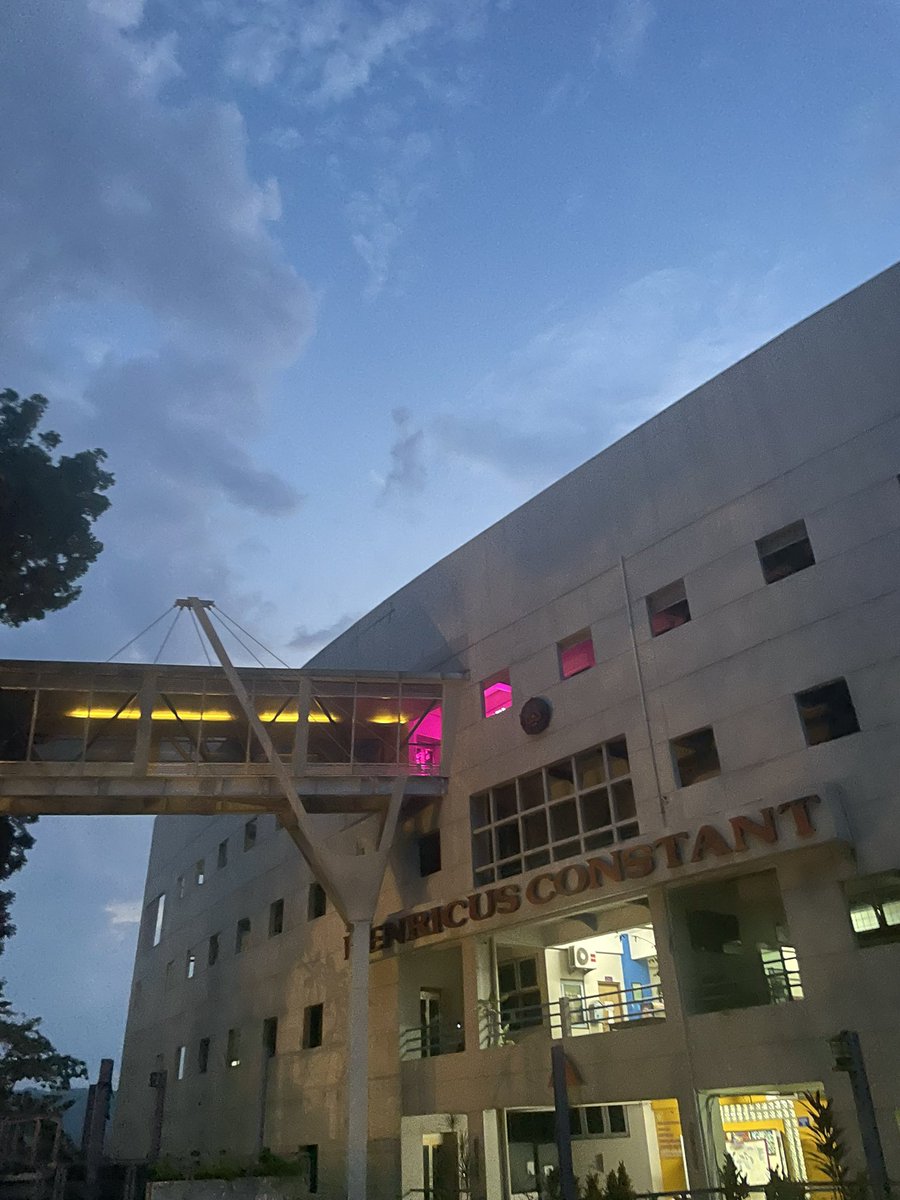 ivanaaxy's tweet photo. pecinta kampus kah ini 🥱 https://t.co/Hi9Qrwu9cP
