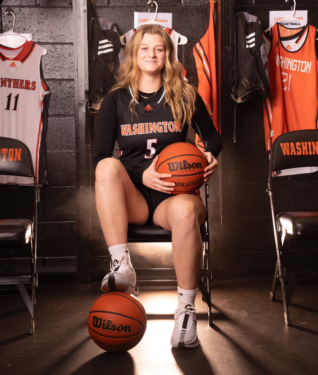 MidProGirls's tweet photo. Washington beats Morton 67-50! 2026 @Becca_McDougall scored 14 with 6 assists, 5 rebounds and 4 steals to help clinch the Mid-Illini Conference championship🔥

2026 @Michaela1176832 scored 15 for Limestone and played relentless defense in a game against Canton! 🙌🏼

#MidProFam🏀 https://t.co/Pm4tSjyc8J