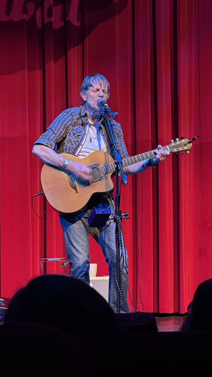 Mark Smales tweet media