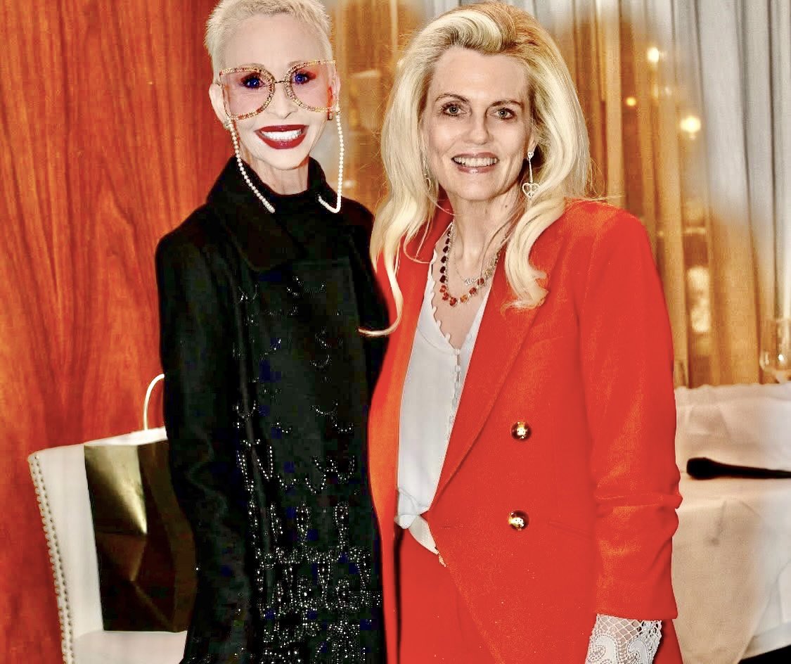 _CameroneParker's tweet photo. 🧡MS WARRIORS🧡
BIG Hugs Nancy Davis for showing all of us how to change the world - Your tireless work with @RacetoEraseMS #EraseMS funding #centerwithoutwalls is getting us closer to a cure for #multiplesclerosis - Love You!! 🧡🧡
#IhaveMS #orangeyouglad
SAVE THE DATE: Friday May 16, 2025 32nd Annual Gala
@FairmontHotels Century Plaza
#MSWarrior #mswarriors #findacure #racetoerasems #kickoff Thank you @steak48 for hosting a fantastic kickoff and to Nicole at #NeonHippie for your incredible support - your products are AMAZING!!
#wewillwin #MS #changetheworld 🧡