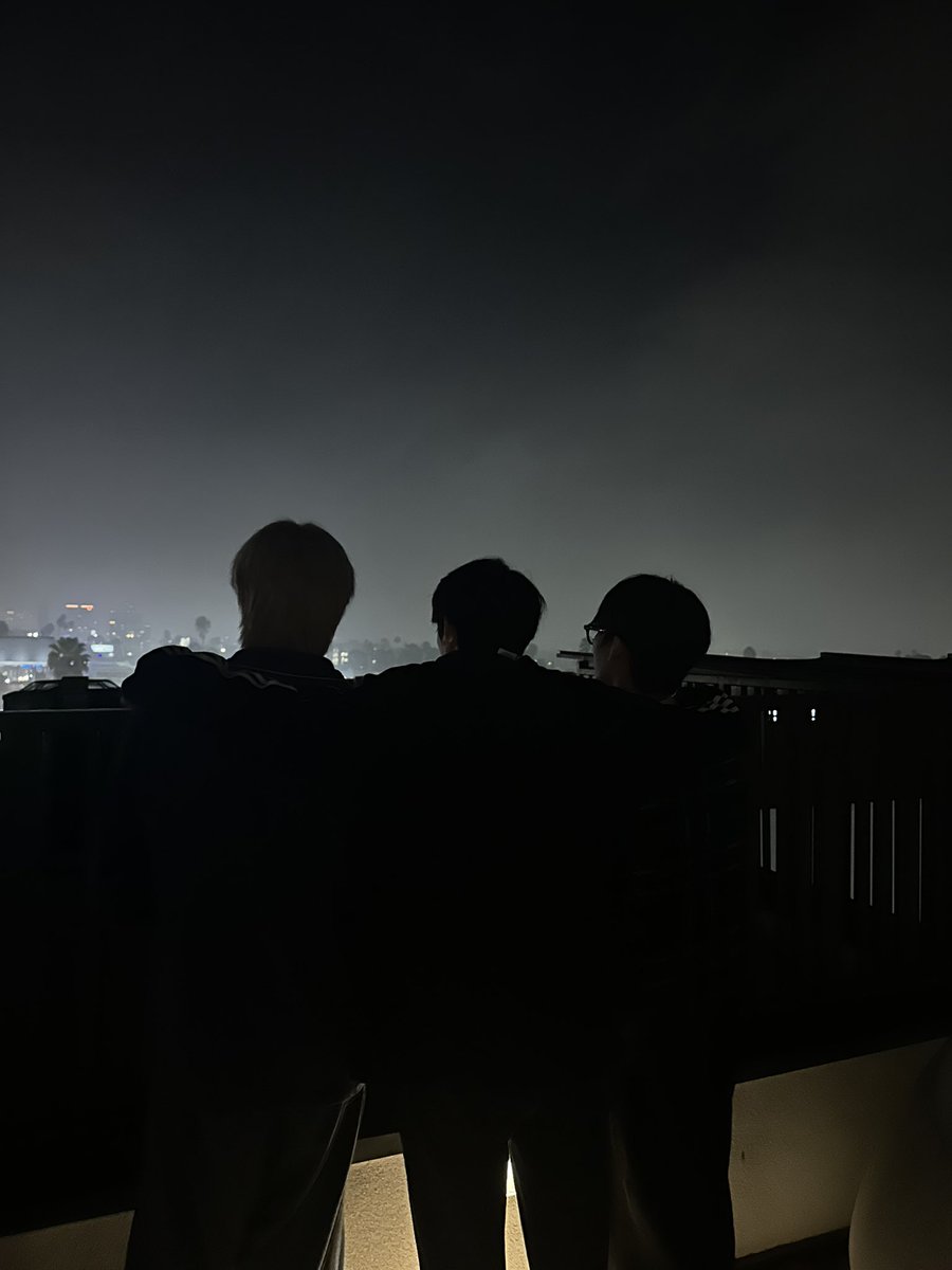 REWINDMEMBERS's tweet photo. We Are RE:WIND

#EDDIE #에디 #ELAYA #엘라야 #LEI
#레이 #REWIND #리와인드 https://t.co/kRXotbcw2J