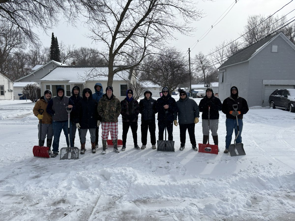 Jonathan Johnson (@jj5151) on Twitter photo The Stew Crew spent the snow day afternoon clearing driveways in the community! <a href="/DoaneFootball/">DoaneFootball</a> #FAST The Stew Crew spent the snow day afternoon clearing driveways in the community! <a href="/DoaneFootball/">DoaneFootball</a> #FAST