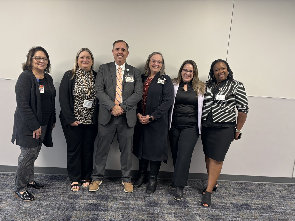We had the pleasure of hosting our principal cluster group at Lieder. Our students always love showing off all their favorite things about our school. #atliederwelead #bettertogether #pathtoamazing